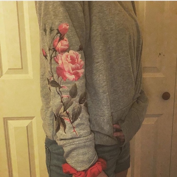 Grey longsleeve! - Picture 3 of 3